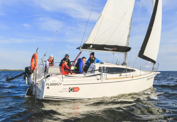 jacht na kursie na nauczyciela żeglowania