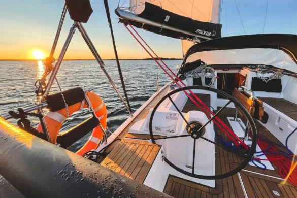 rejs o zachodzie słońca