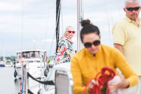 żeglowanie po mazurach starsza załoga dorośli