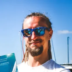 sternik instruktor wychowawca na obozie młodzieżowym